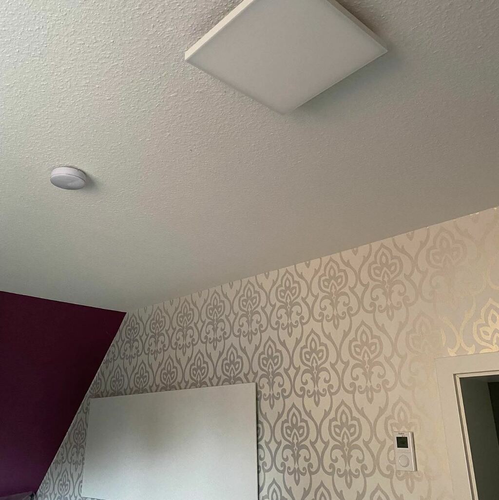 Füstérzékelő és panel világítás