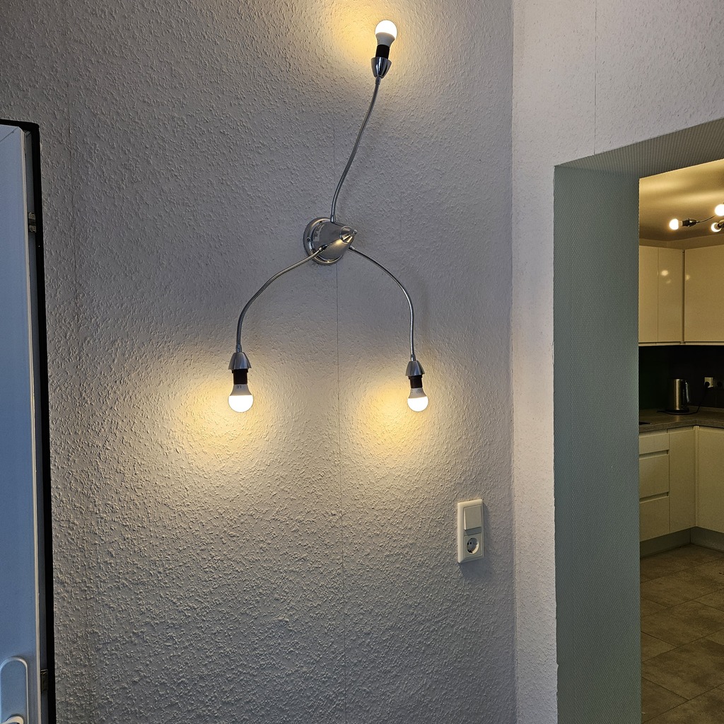 Fali lámpatest szerelés